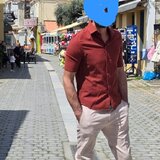 Pentru o doamna, casatorita, discreta